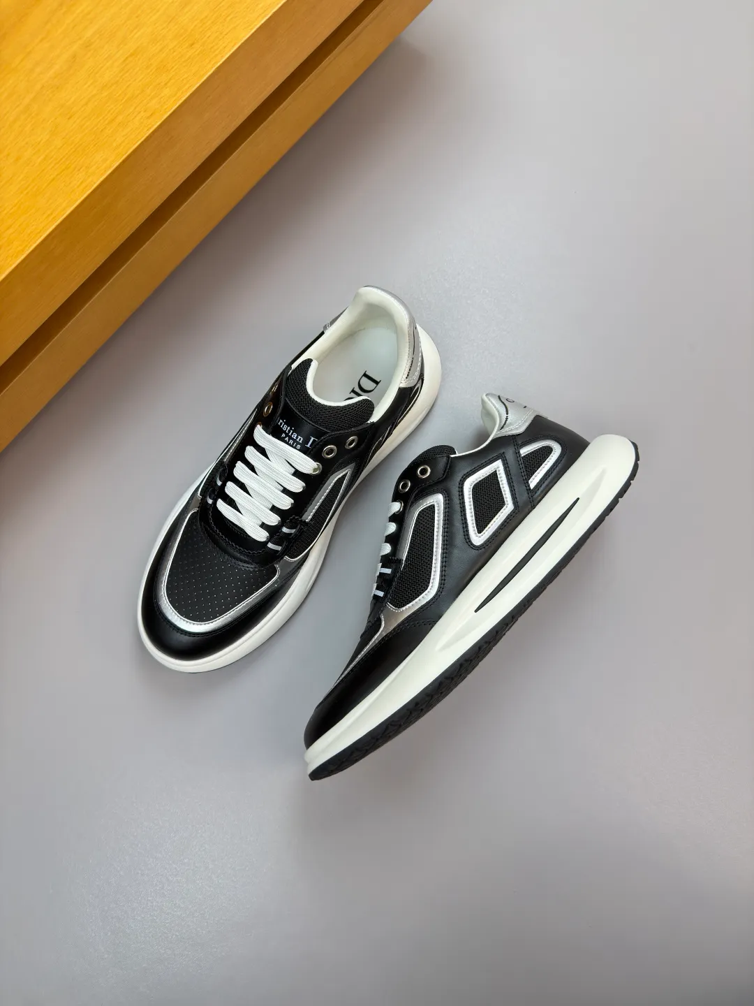[Dior] Dior P780 men's shoes 💰 - High-end quality original order·Casual sports shoes - Upper: 🔝Nappa calfskin, perforated calfskin, brand high mercerized canvas, tongue. Heel. Silk screen high frequency brand logo - Inner: water-dyed cowhide, foot pad; brand canvas - Outsole: ultra-light TPU. Rubber foam; two-color molded outsole -Ultra-high quality control·Fine workmanship: outstanding (high-end·nobility·grade) -Size: 39-44 (38, 45, can be customized)·DR0181